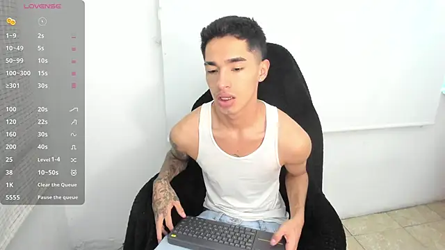 Damon  333 online show from 02/27/25, 01:41