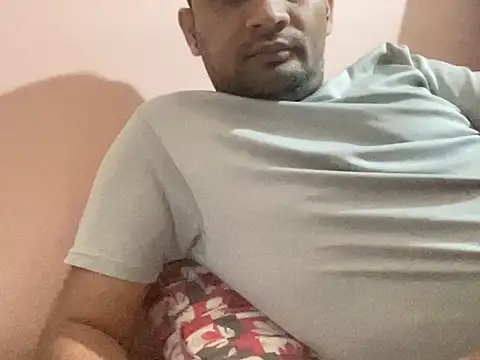 Snapshot of NiceBoy9099 chatting on 12/02/25, 05:03 NiceBoy9099 online show from 12/02/25, 05:03