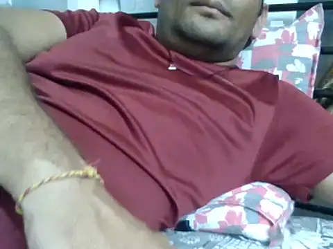 Snapshot of NiceBoy9099 chatting on 03/06/25, 05:43 NiceBoy9099 online show from 03/06/25, 05:43