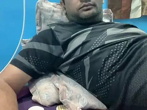 Snapshot of NiceBoy9099 chatting on 02/02/26, 06:07 NiceBoy9099 online show from 02/02/26, 06:07