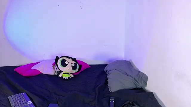 KetraWesttt online show from 10/30/25, 04:55