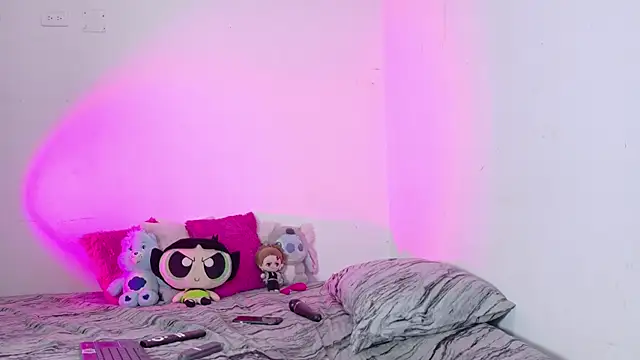 KetraWesttt online show from 11/25/25, 09:15