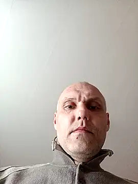Pineapple04 online show from 04/21/26, 11:39