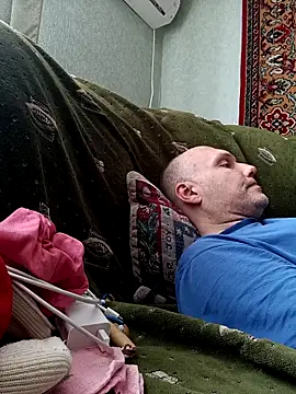 Pineapple04 online show from 04/19/26, 08:15