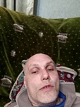 Pineapple04 online show from 04/18/26, 07:07