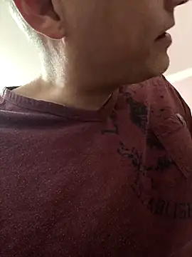 Pineapple04 online show from 11/10/25, 02:33