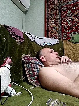 Pineapple04 online show from 05/25/26, 06:50