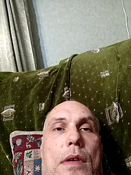 Pineapple04 online show from 11/20/25, 06:30