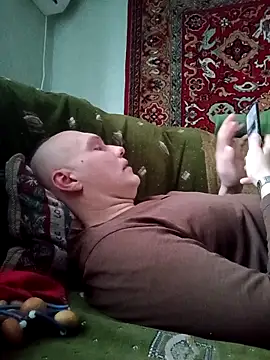 Pineapple04 online show from 02/15/26, 05:08