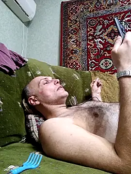 Pineapple04 online show from 12/22/25, 03:01