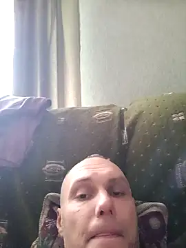 Pineapple04 online show from 12/18/25, 12:20