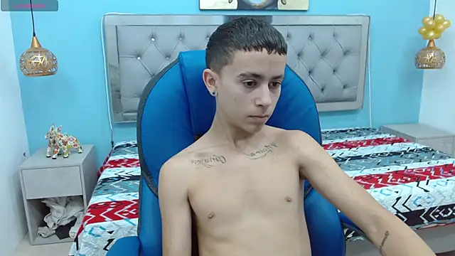 Xavii18 online show from 02/20/25, 01:19