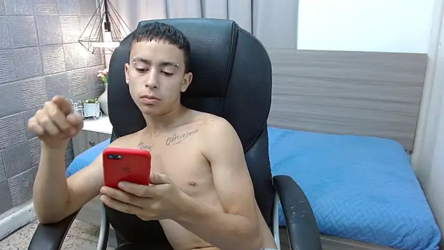 Xavii18 online show from 12/04/24, 07:17