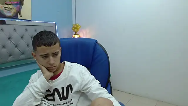 Xavii18 online show from 02/05/25, 01:00