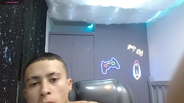 Xavii18 online show from 03/06/25, 04:38