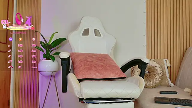 EmilyRive online show from 11/29/25, 11:10