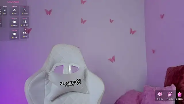 EmilyRive online show from 10/19/25, 09:39