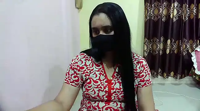 Snapshot of LovelyRose69 chatting on 12/03/24, 02:11 LovelyRose69 online show from 12/03/24, 02:11