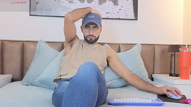 Ethan  Walker online show from 04/01/26, 07:00