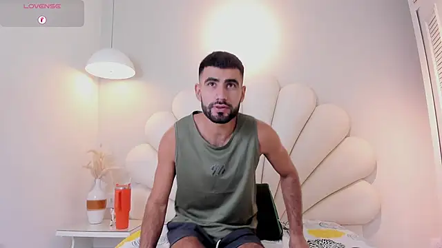 Ethan  Walker online show from 04/17/26, 02:53