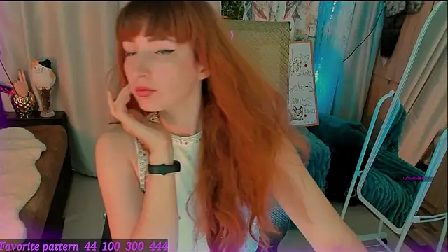 Snapshot of Toxic_Ellies chatting on 05/09/26, 02:53 Toxic Ellies online show from 05/09/26, 02:53