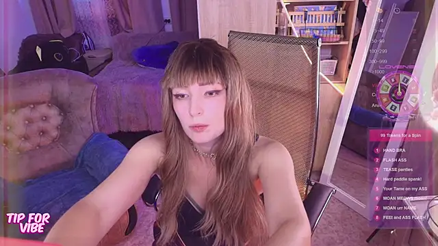 Snapshot of Toxic_Ellies chatting on 09/14/25, 02:17 Toxic Ellies online show from 09/14/25, 02:17