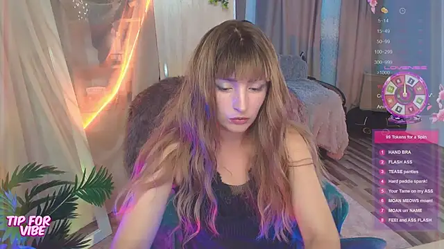 Snapshot of Toxic_Ellies chatting on 09/20/25, 02:44 Toxic Ellies online show from 09/20/25, 02:44