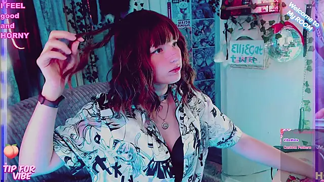 Snapshot of Toxic_Ellies chatting on 02/02/25, 02:34 Toxic Ellies online show from 02/02/25, 02:34