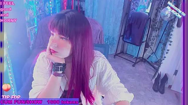 Snapshot of Toxic_Ellies chatting on 02/06/25, 02:37 Toxic Ellies online show from 02/06/25, 02:37