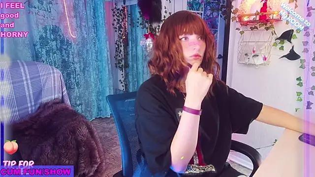 Snapshot of Toxic_Ellies chatting on 01/22/25, 12:38 Toxic Ellies online show from 01/22/25, 12:38