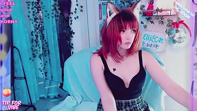 Snapshot of Toxic_Ellies chatting on 01/25/25, 09:36 Toxic Ellies online show from 01/25/25, 09:36