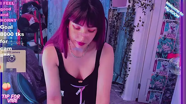 Snapshot of Toxic_Ellies chatting on 02/07/25, 05:29 Toxic Ellies online show from 02/07/25, 05:29