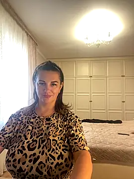 Dina0908 online show from 10/27/25, 11:11