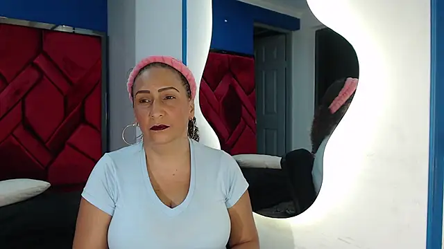 EvaMills1 online show from 02/26/25, 01:11