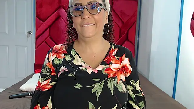 EvaMills1 online show from 03/04/25, 03:59