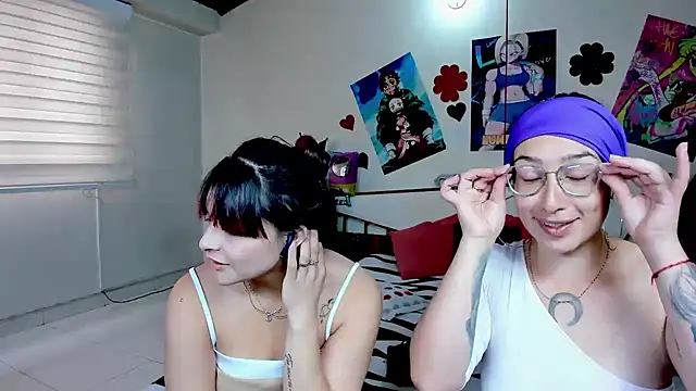 Snapshot of jeyloveebony chatting on 09/30/25, 01:28 jeyloveebony online show from 09/30/25, 01:28