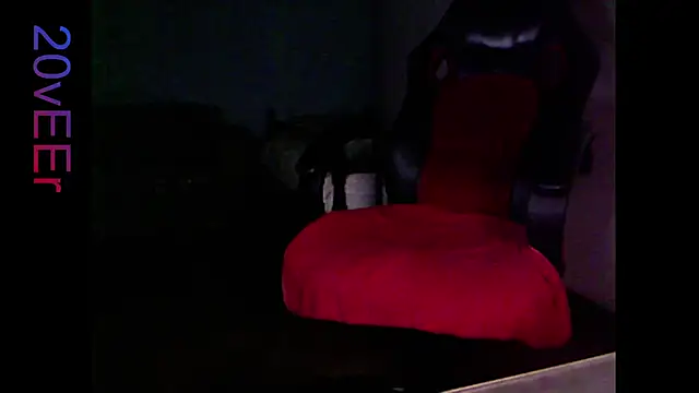 Snapshot of 20vEEr chatting on 02/22/26, 06:38 20vEEr online show from 02/22/26, 06:38