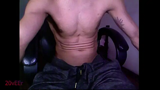 Snapshot of 20vEEr chatting on 03/21/26, 06:56 20vEEr online show from 03/21/26, 06:56