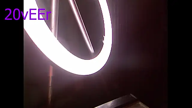 Snapshot of 20vEEr chatting on 02/25/26, 11:04 20vEEr online show from 02/25/26, 11:04