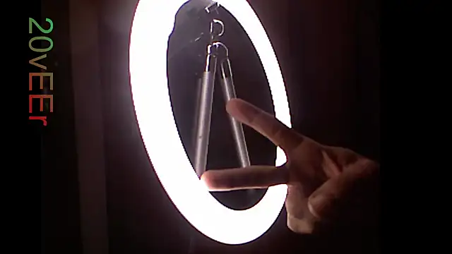 Snapshot of 20vEEr chatting on 02/11/26, 07:58 20vEEr online show from 02/11/26, 07:58