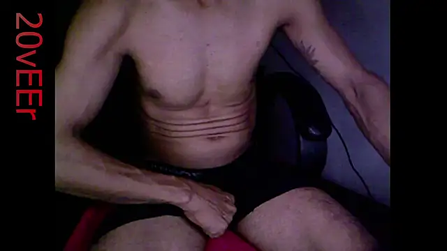 Snapshot of 20vEEr chatting on 03/16/26, 08:18 20vEEr online show from 03/16/26, 08:18