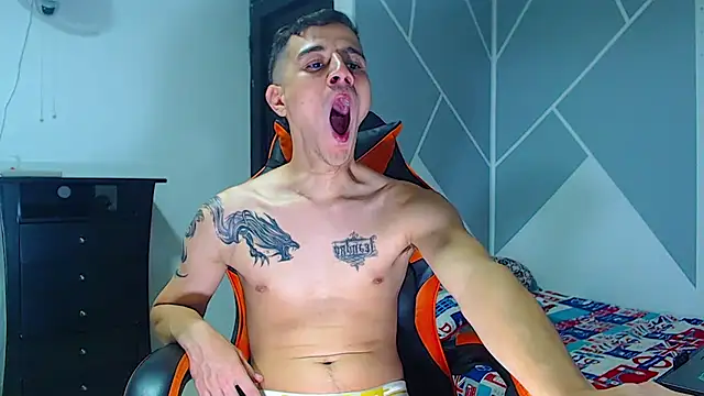 ADAM HOT online show from 05/25/26, 12:10