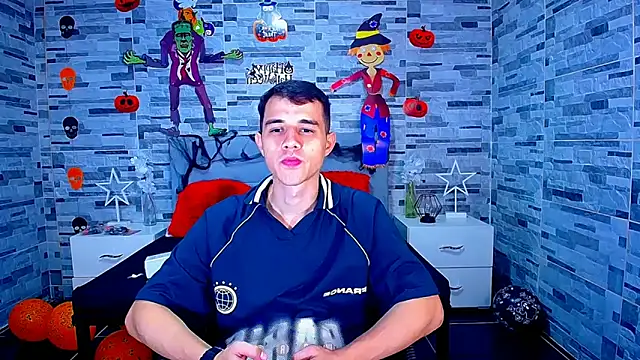 Snapshot of ADAM_HOT chatting on 10/19/25, 10:12 ADAM HOT online show from 10/19/25, 10:12