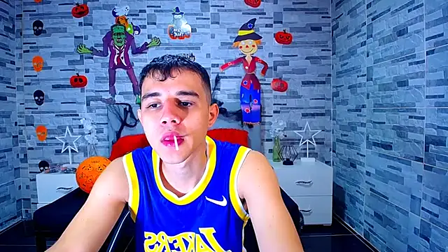 Snapshot of ADAM_HOT chatting on 10/12/25, 10:33 ADAM HOT online show from 10/12/25, 10:33