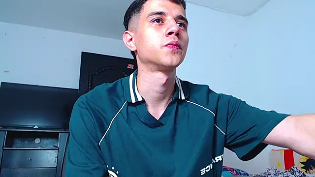 Snapshot of ADAM_HOT chatting on 12/16/25, 12:37 ADAM HOT online show from 12/16/25, 12:37