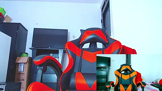 ADAM HOT online show from 12/22/25, 09:48