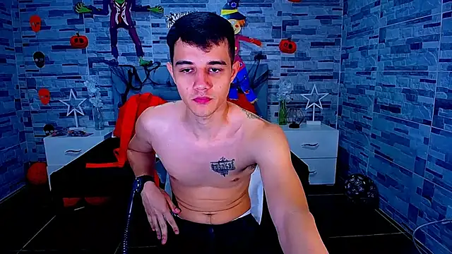 Snapshot of ADAM_HOT chatting on 10/23/25, 09:35 ADAM HOT online show from 10/23/25, 09:35