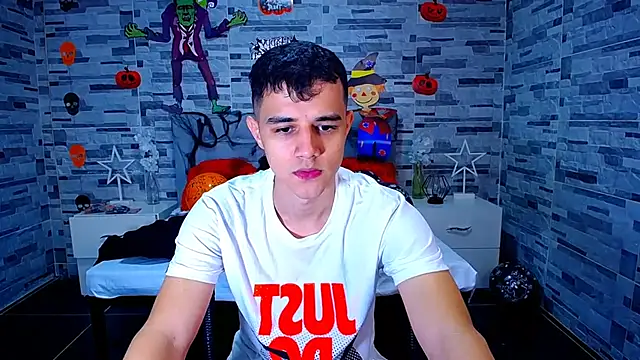 Snapshot of ADAM_HOT chatting on 10/11/25, 10:11 ADAM HOT online show from 10/11/25, 10:11