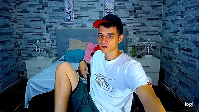 Snapshot of ADAM_HOT chatting on 10/03/25, 09:38 ADAM HOT online show from 10/03/25, 09:38