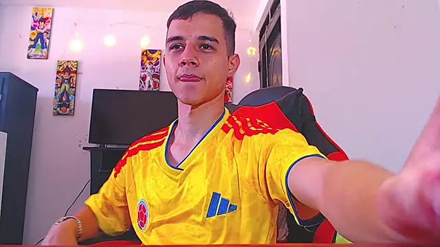 ADAM HOT online show from 03/19/26, 08:31